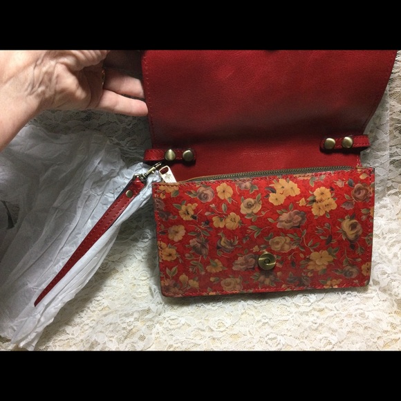 NWT PATRICIA NASH CROSSBODY, Red FLORAL - Picture 4 of 9